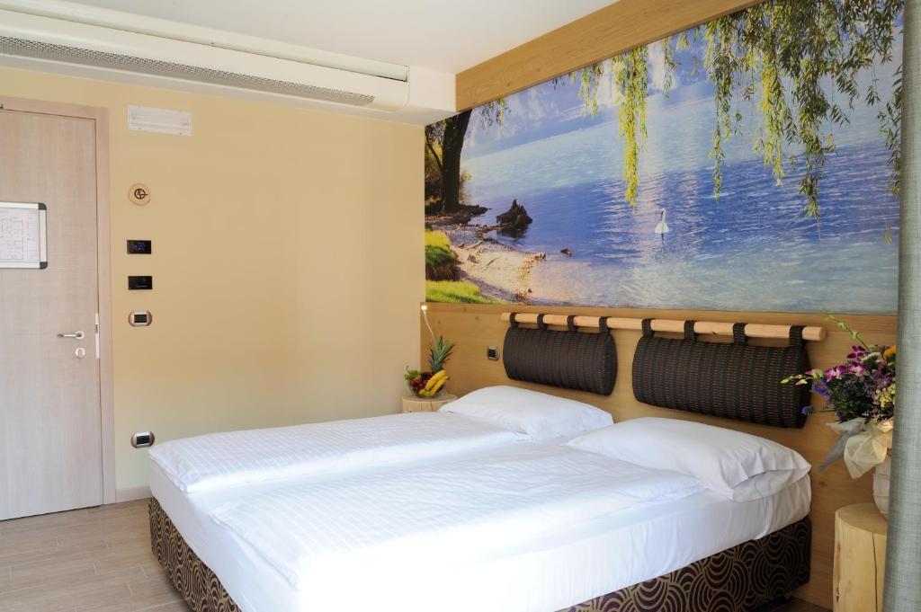 Eco Hotel Bonapace Torbole Sul Garda Pokoj fotografie